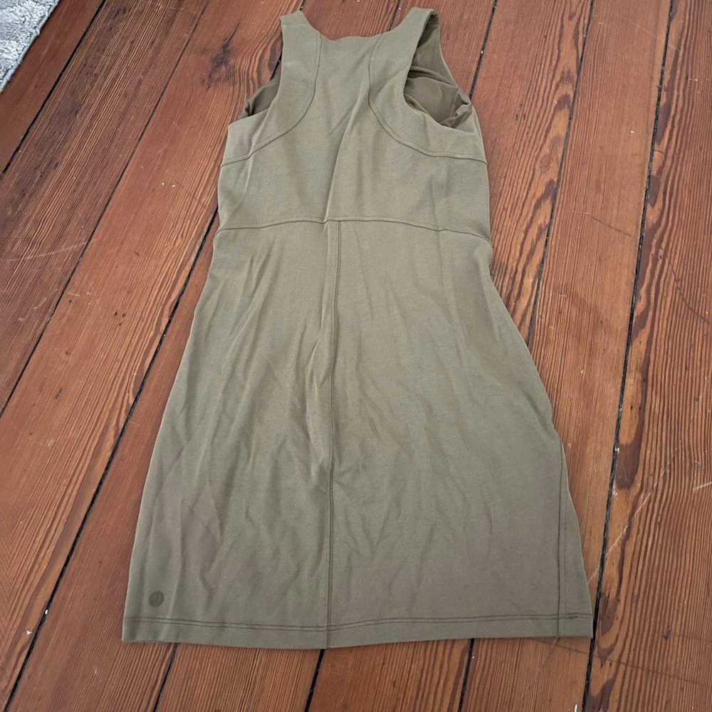 Lululemon artifact in alignment dress size 4